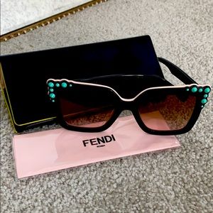Fendi sunglasses 🕶 🔥